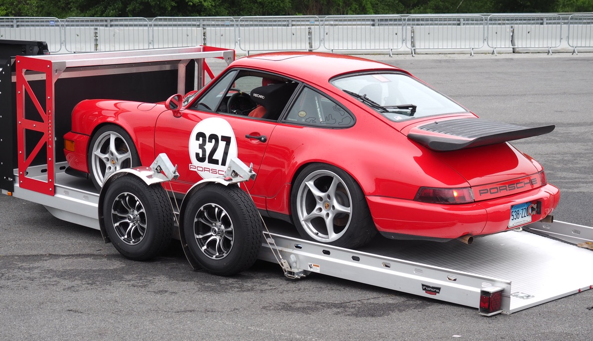 vintage-day-one-ner-thompson-red-porsche-993-trailer